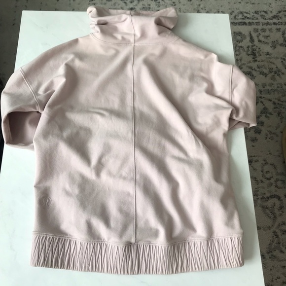 Light pink/blush Lululemon pullover size 6. - Picture 3 of 10